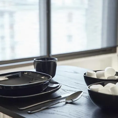 After8-black&white Apartment *